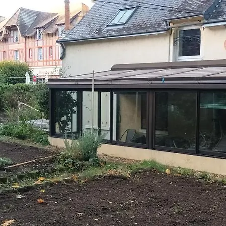 Le Gite Au Pied Du Chateau De Chaumont Exterior foto